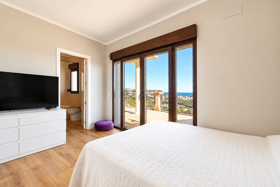 4-bed Villa in Jávea photo 22