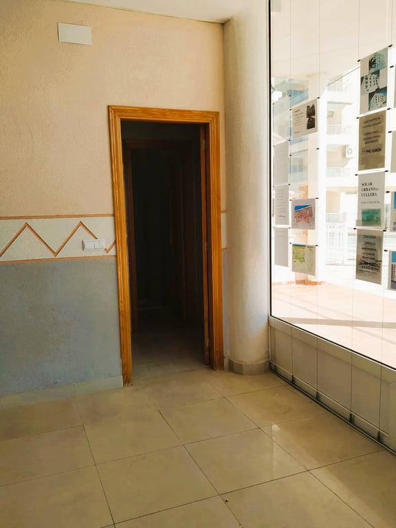 Local multifuncional en planta baja con excelente accesibilidad y espacio exterior - Bellreguard - 6