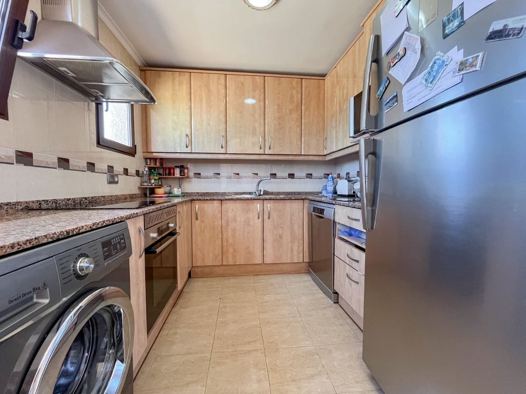 Casa a la venta en Dénia con licencia activa de restaurante en Las Marinas, a 500 m del mar, km - 10