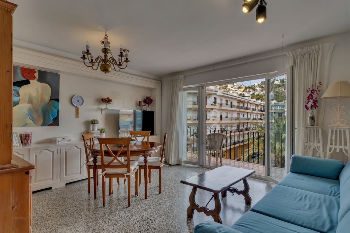 Apartamento con bonitas vistas al mar con garaje en la zona del puerto de Jávea - 3