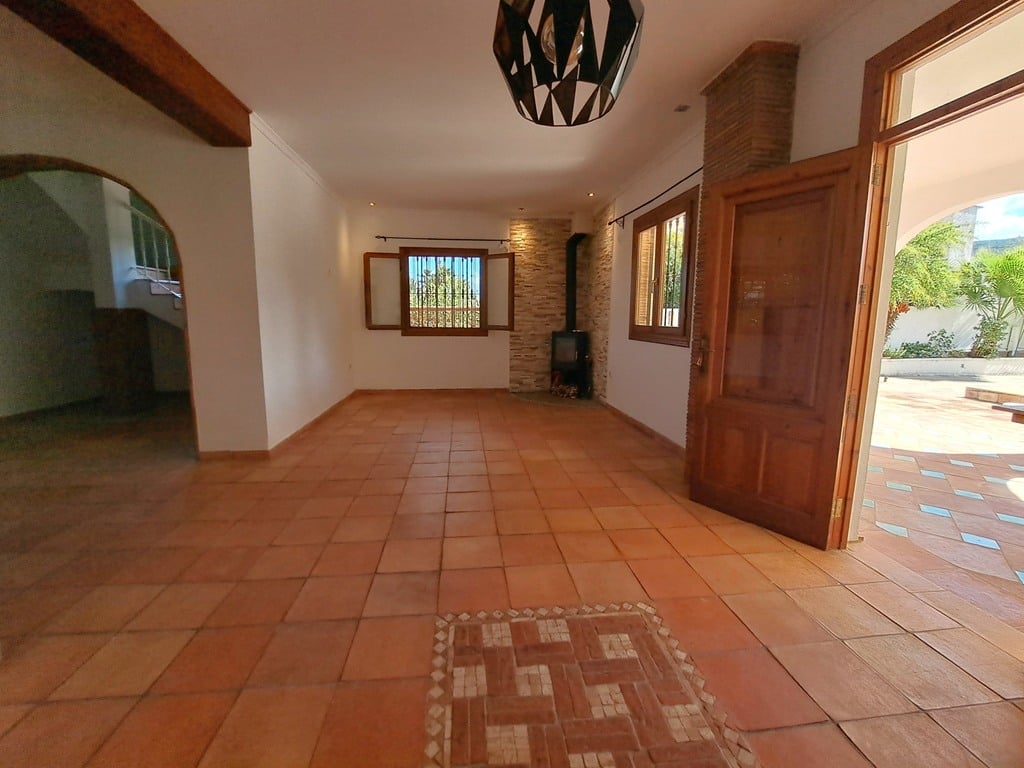 Villa familiar con piscina en venta en Orba - 14