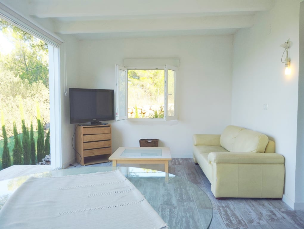 Casa de camp reformada a Parcent: tranquil·litat, parcel·la tancada, natura i confort en un entorn privilegiat. - 13