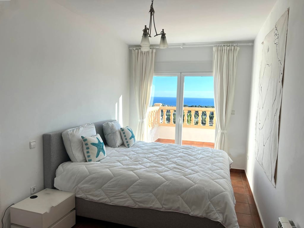 4-bed Villa in Moraira photo 13