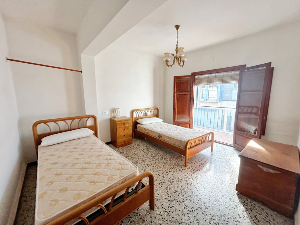 Gran oportunidad de inversión cerca del centro de Benissa – Casa adosada con garaje pra 6 coches  y gran terraza solarium - 4