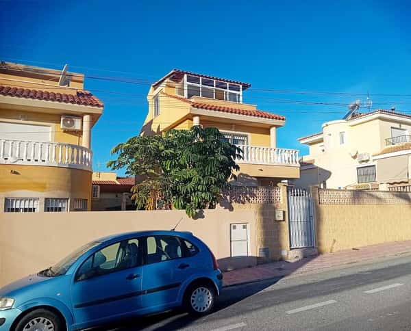 Rijwoning met 4 slaapkamers in Mazarrón