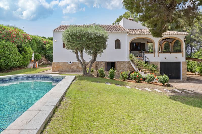 Ruime mediterrane villa met privézwembad in Cap Martí, Jávea