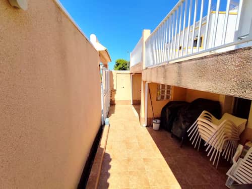 Rijwoning met 6 slaapkamers in Los Altos — foto 31