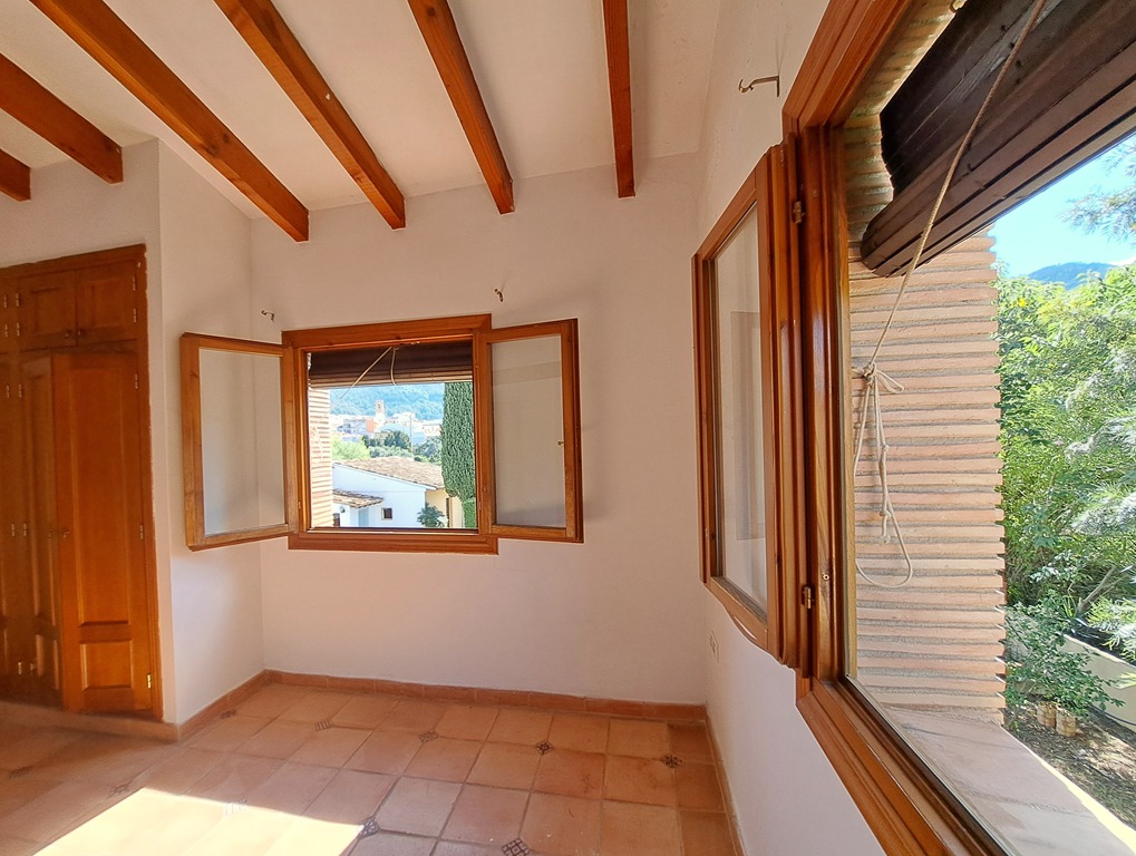 Villa familiar con piscina en venta en Orba - 30