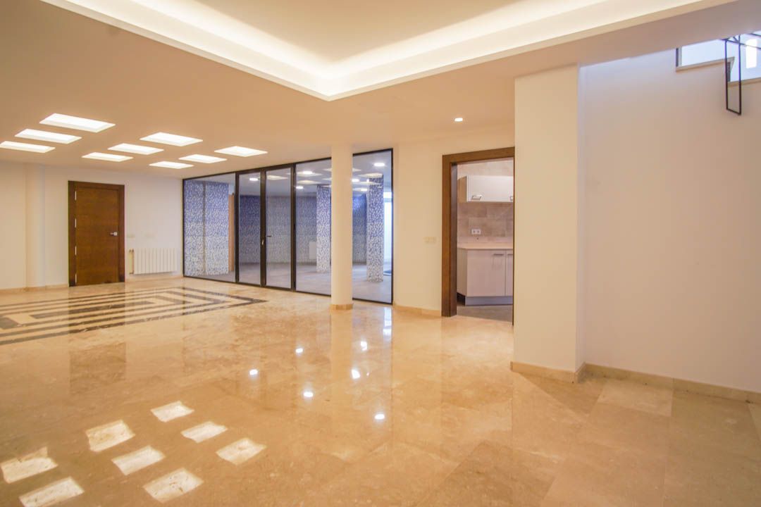 Property #RH21270 - 15