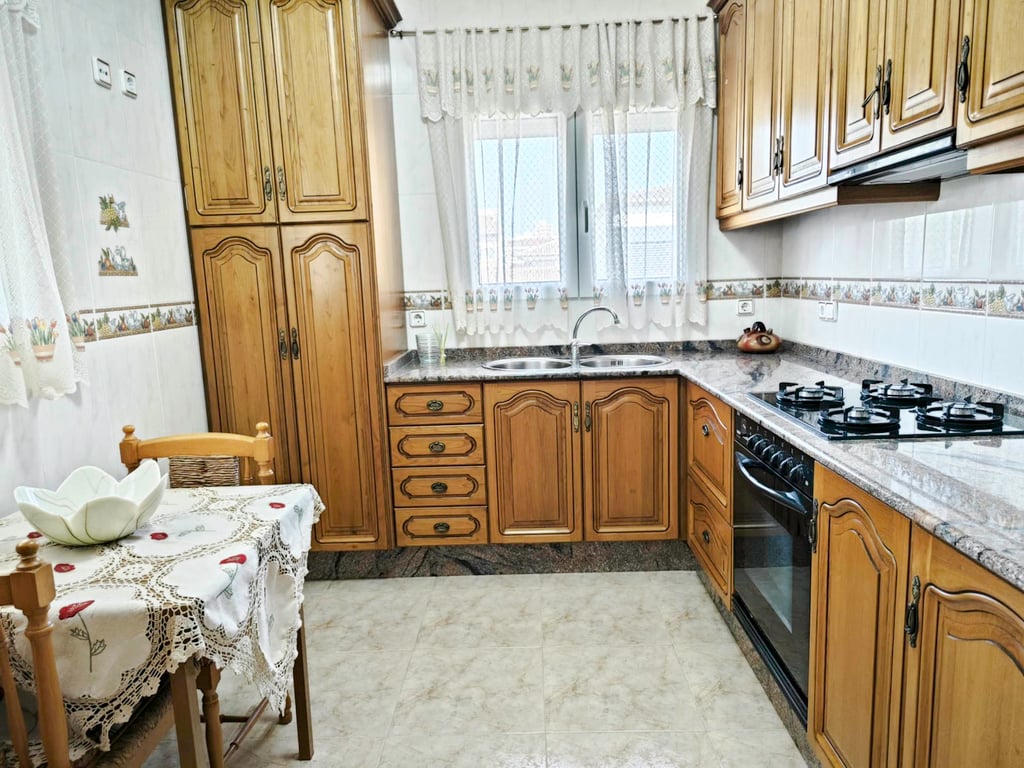 Villa de 270 m2 con piscina en venta en Pedreguer, zona residencial a un paso del centro - 20