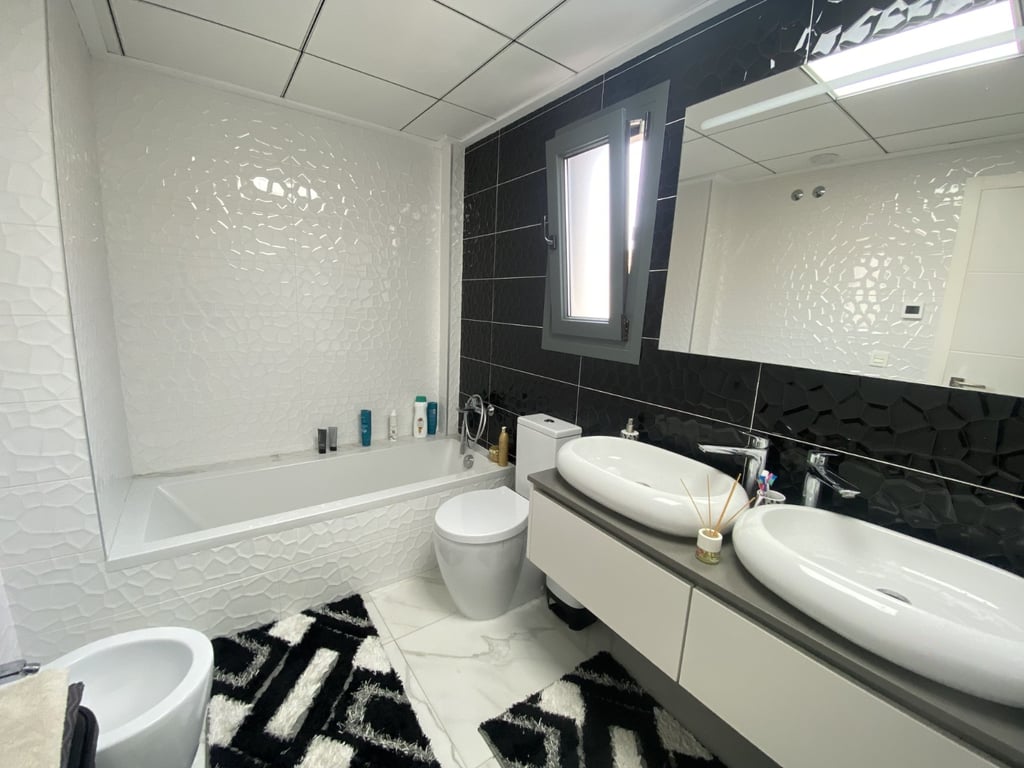 Property #RH20338 - 24