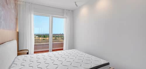 Volledig gerenoveerd penthouse met zeezicht in Punta Prima — foto 21