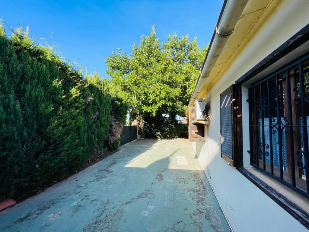 Denia. Chalet en buena área para reformar en venta - 48