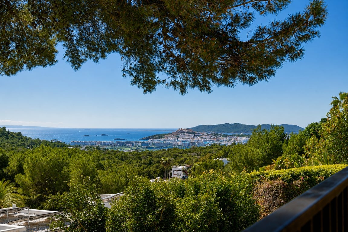 5-bed Villa in Santa Eulària des Riu photo 14