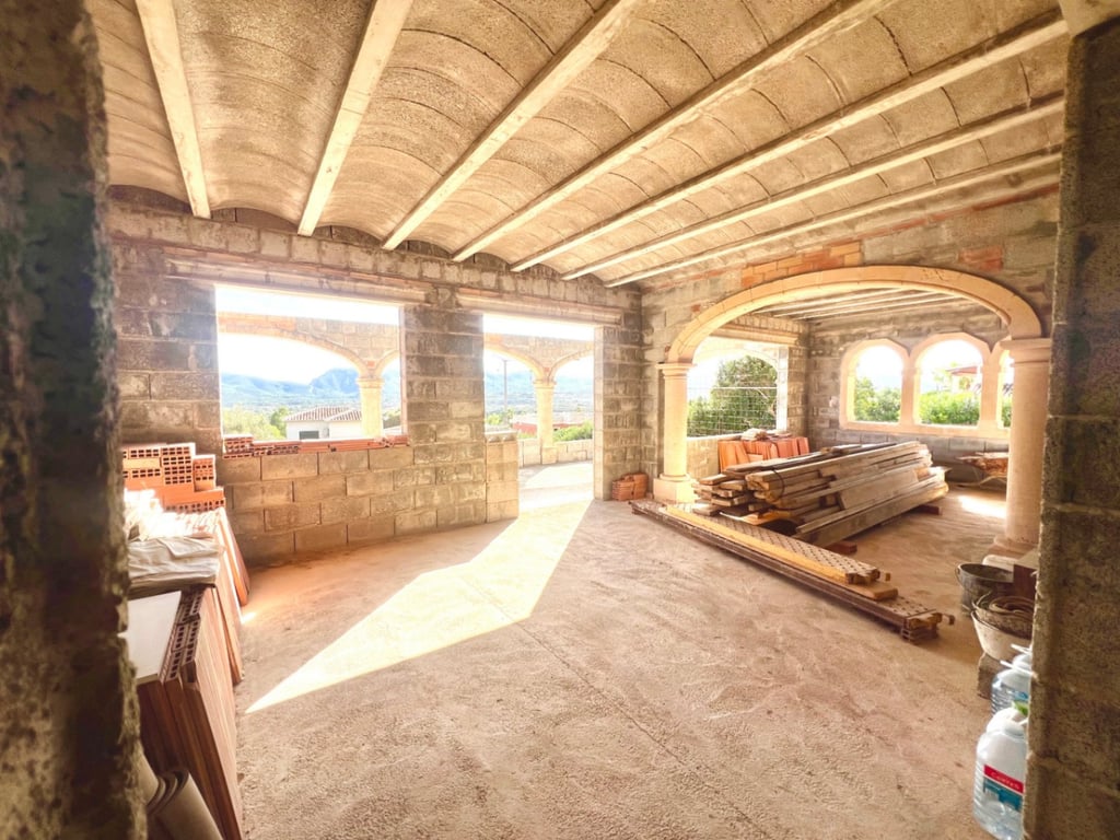 Propiedad con gran parcela, con una construcción para finalizar, en una demandada zona de Jávea - 17