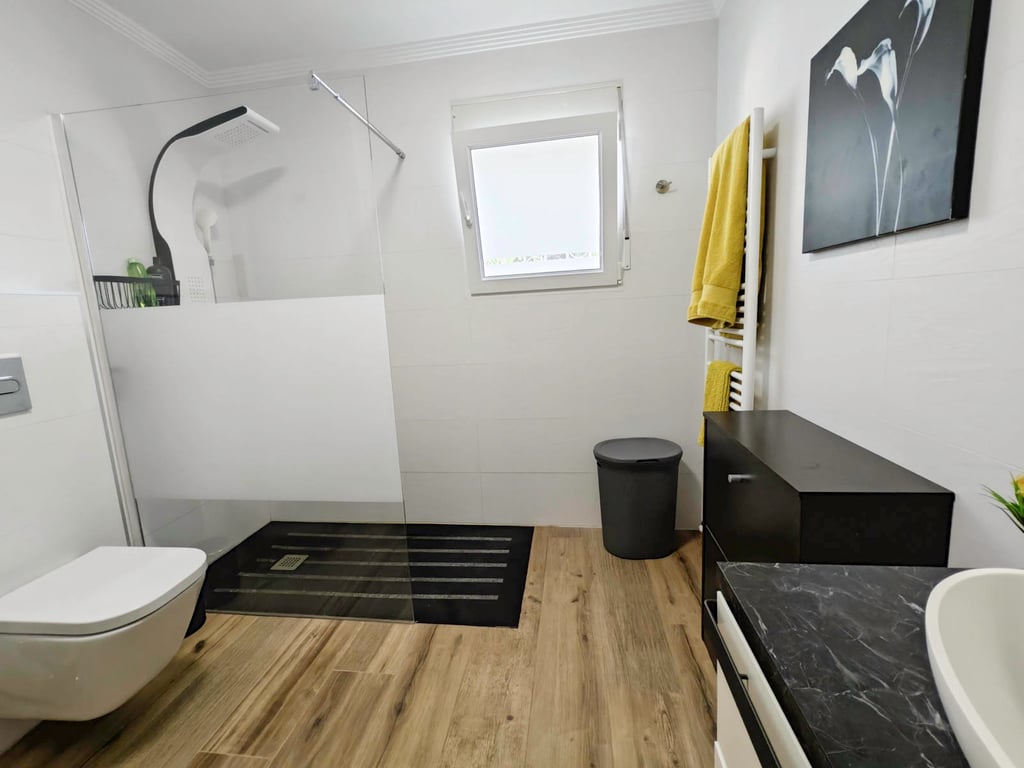 Villa de 4 dormitorios en Las Marinas, en la zona de Las Brisas - 7