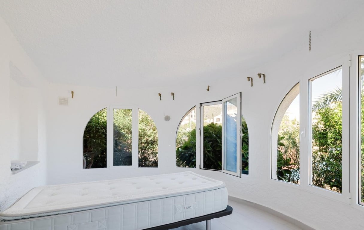 5-bed Villa in Calpe photo 18