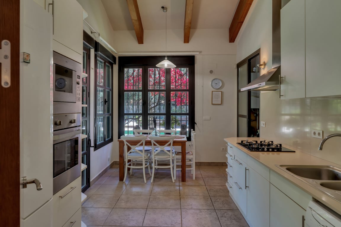 Impresionante Villa a la venta en Jávea, con piscina interior y exterior - 24