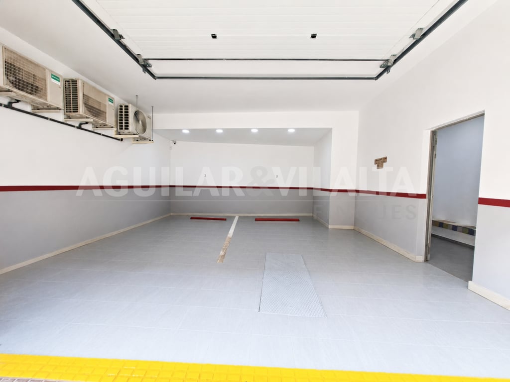 LOCAL COMERCIAL DE MÁS DE 500 M² EN EL CENTRO DE GRANOLLERS - 28