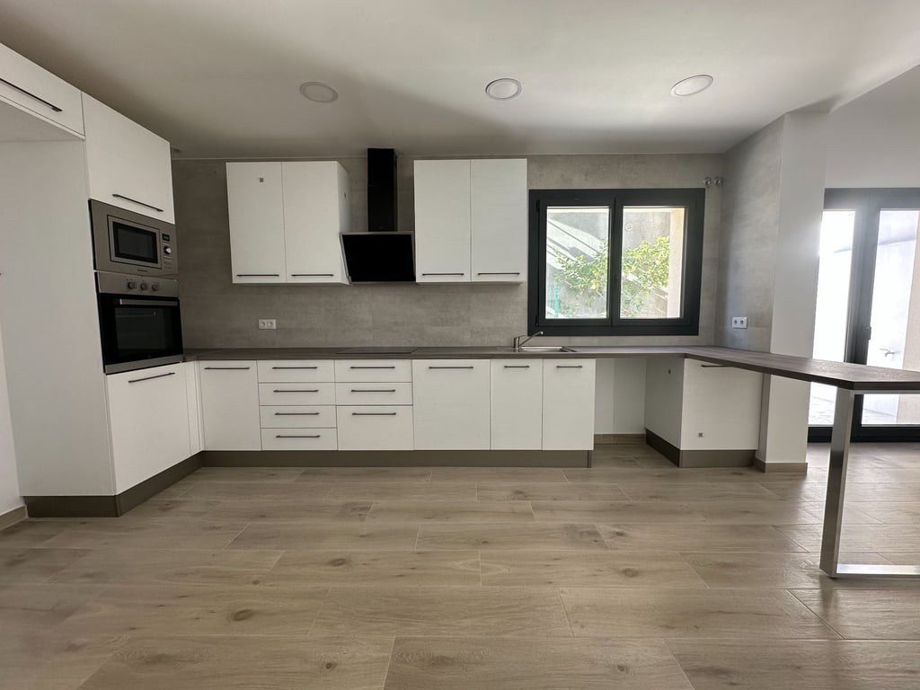 Brand-new house - 27