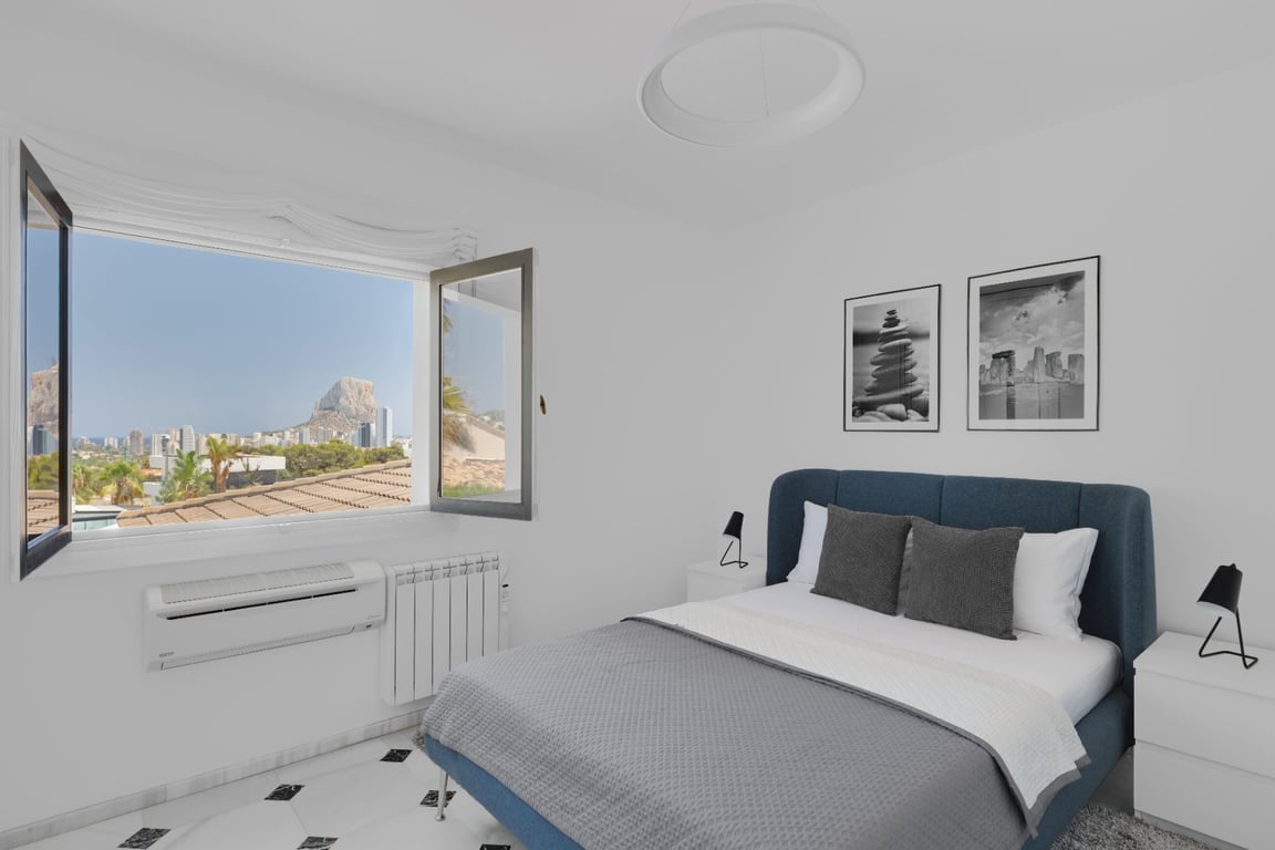 Propietat Rara a Calpe: Vila de Luxe Renovada + Casa per a Convidats en un Immens Terreny de 2,100 m²! - 10