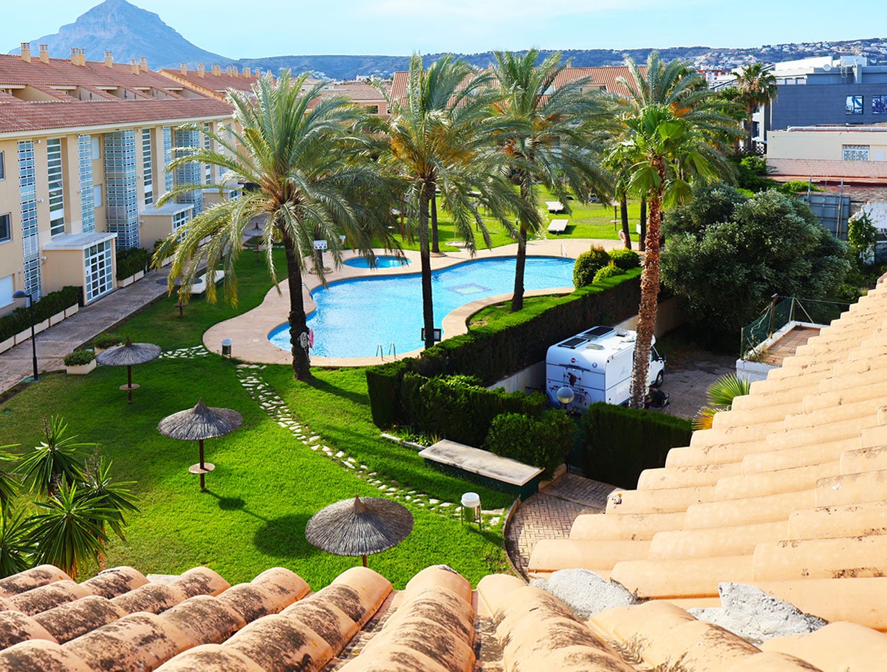 Top-floor 3‑bedroom penthouse with sea views — Golden Beach II