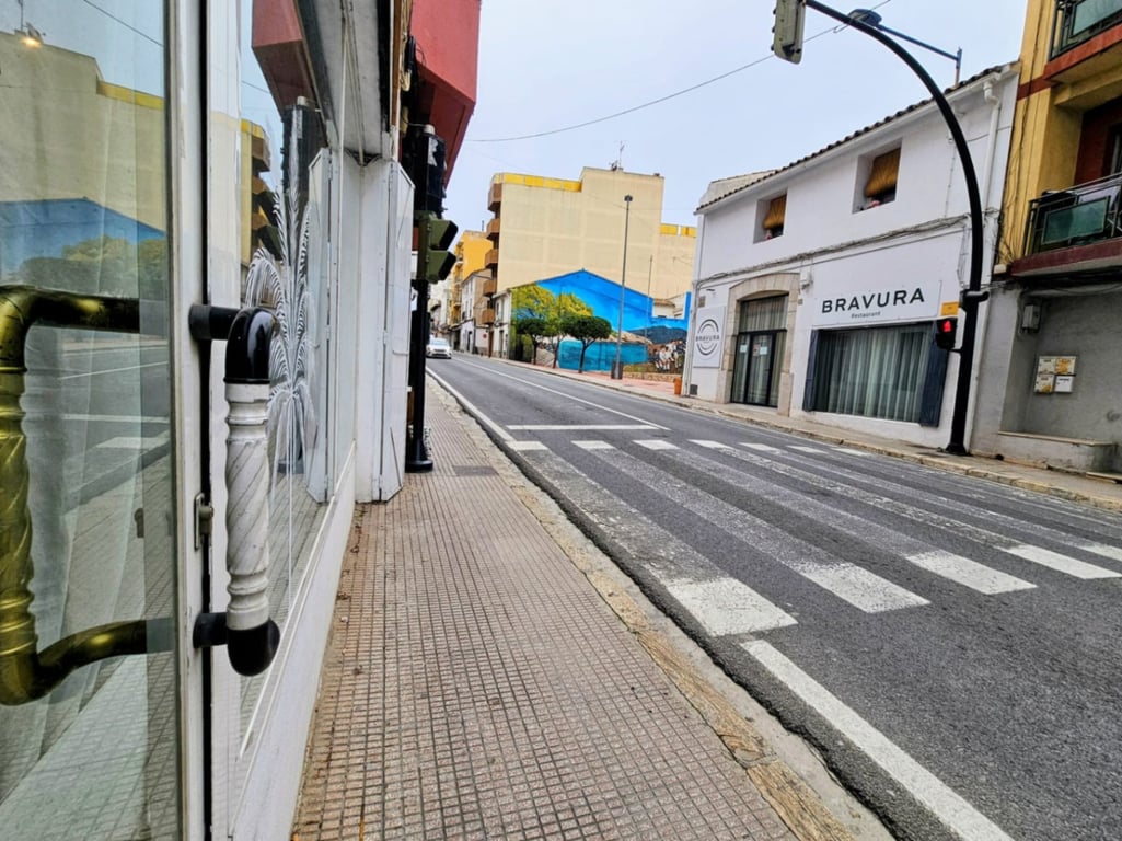 ¡Oportunidad única en pleno corazón de Benissa! - 29