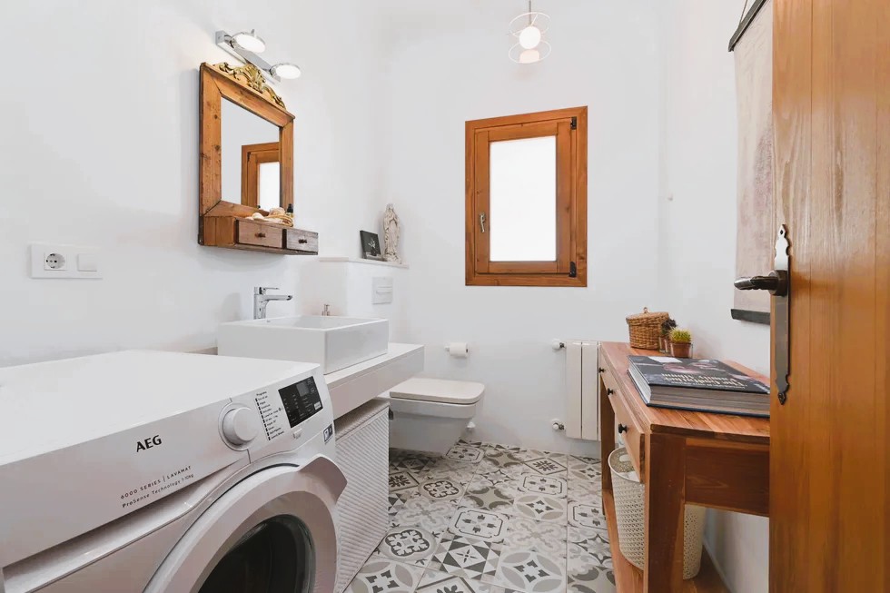 Double Villa in Moraira — 3 En-suite Bedrooms, Two Pools
