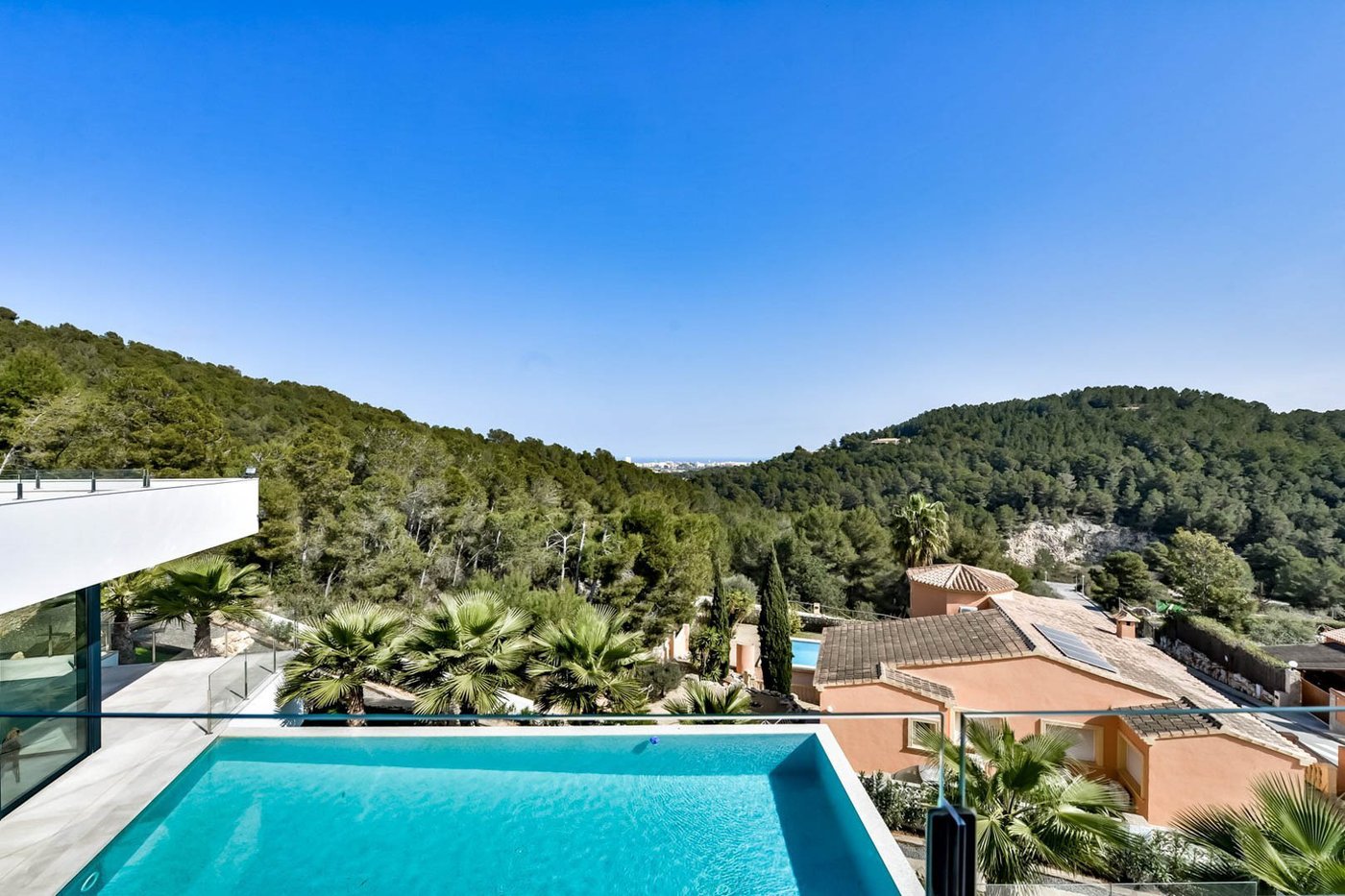 Impresionante villa moderna de lujo con vistas al mar en Jávea