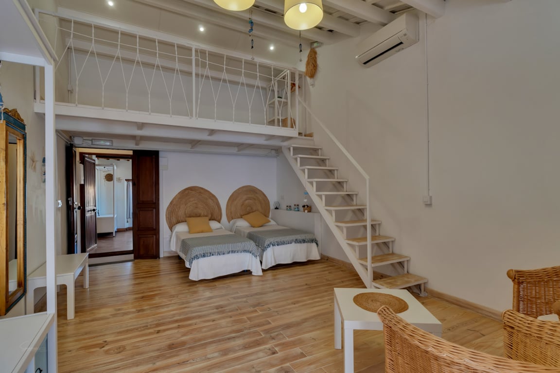 Bonita casa de pueblo totalmente reformada en el casco antiguo de Jávea - 38