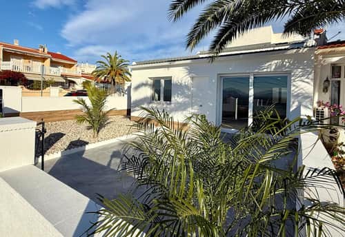 Volledig gerenoveerde bungalow met 3 slaapkamers en bergzicht in Ciudad Quesada — foto 2