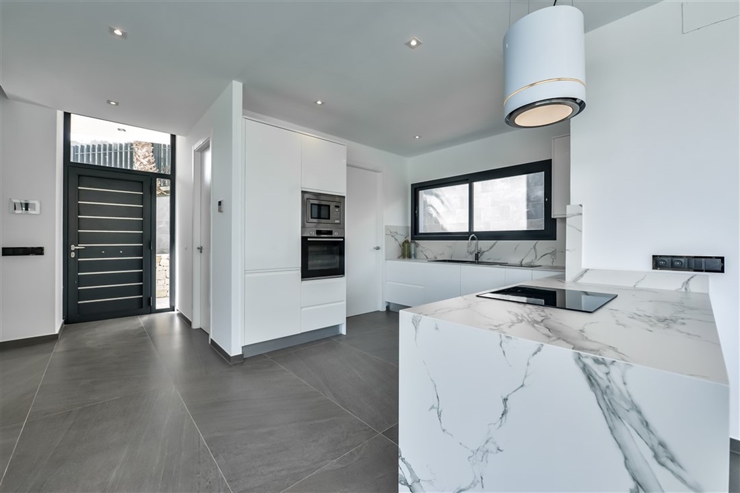 Property #RH20903 - 10