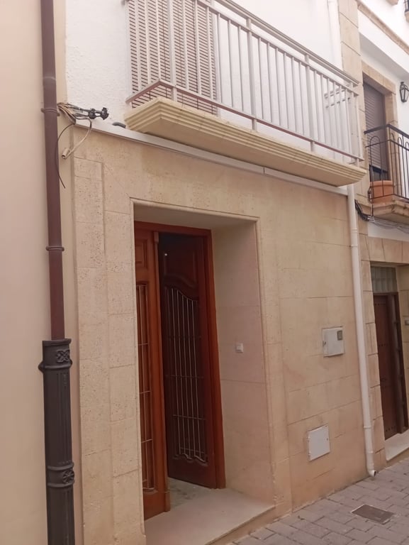 Se vende Casa de pueblo semi reformada - 4