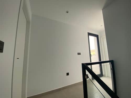 Nieuwbouwvilla met privézwembad op 700 meter van het strand in Los Alcázares — foto 10