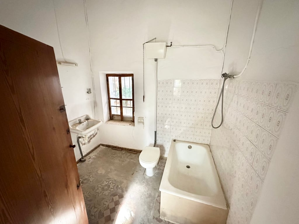 Casa de poble amb més de 100 anys d'història al nucli antic de Pego - 11