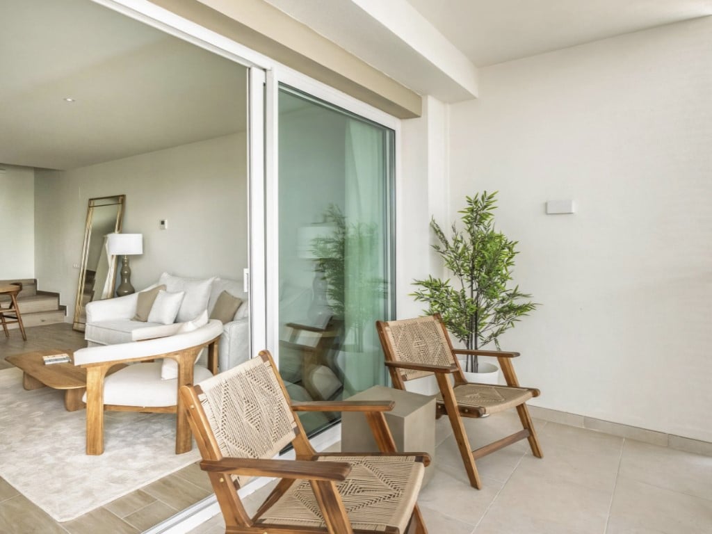 Neuer Wohnkomplex in Jávea mit Pool, Fitnessraum und Gärten — living room