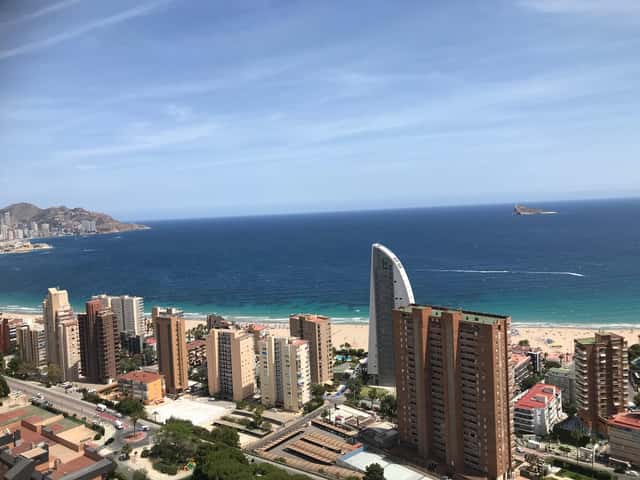 3-bed apartment with pool in Benidorm, 102m²