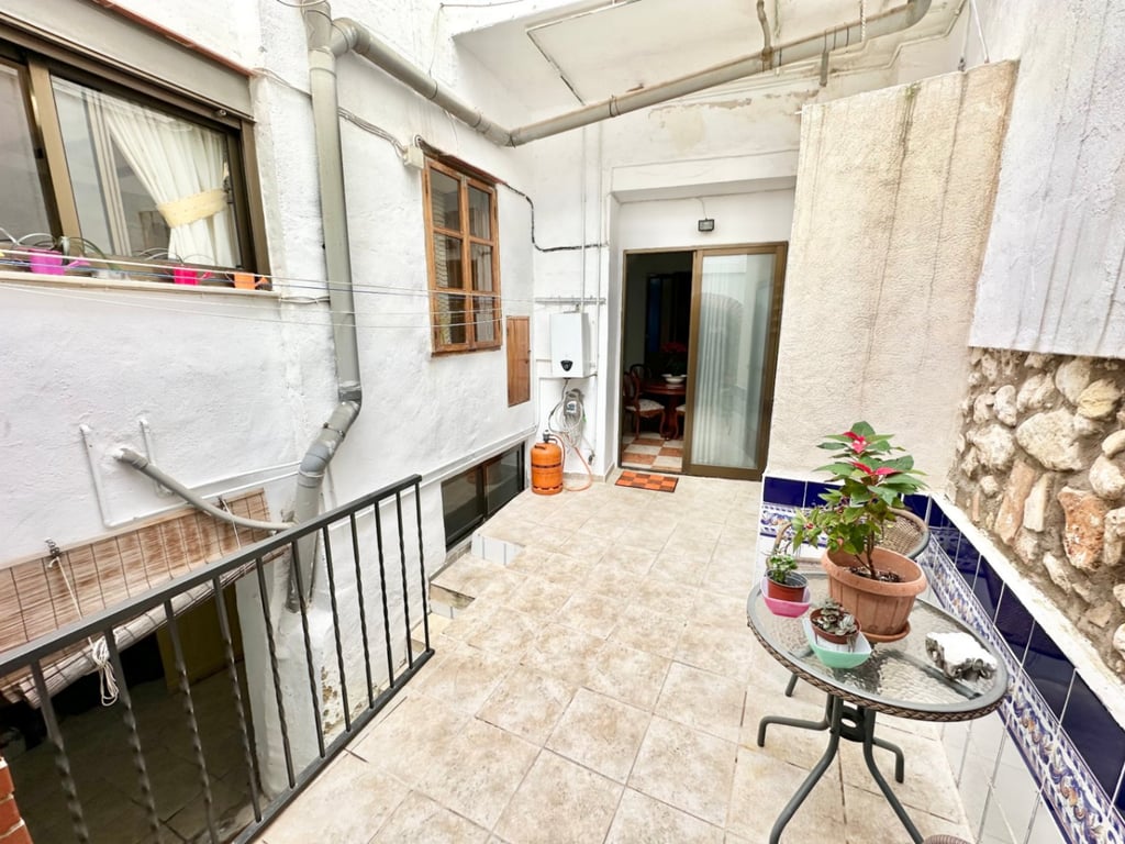 Casa de poble d'estil tradicional a Pego - 6