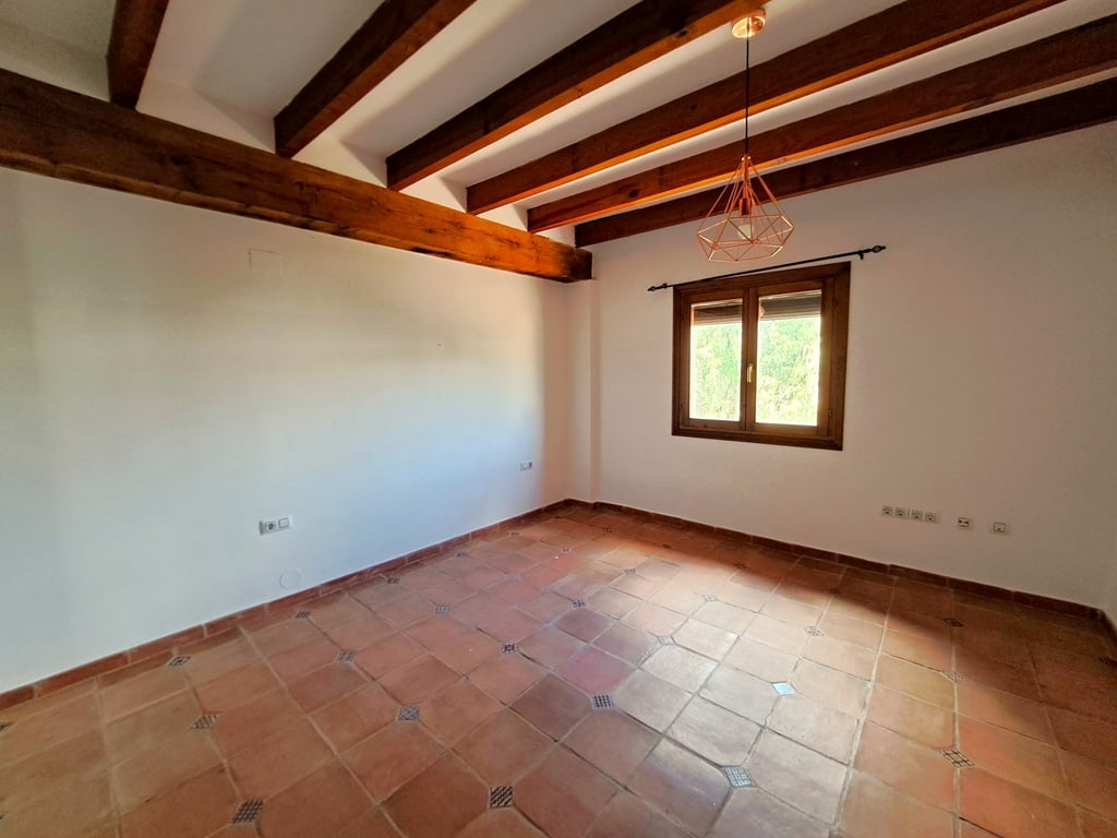 Villa familiar con piscina en venta en Orba - 44