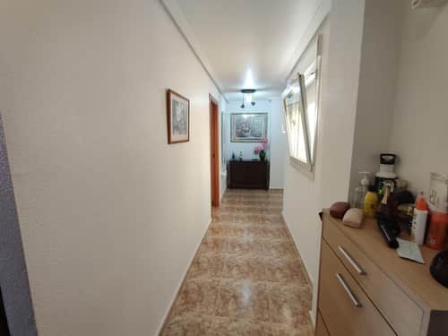 Penthouse met 3 slaapkamers, solarium en frontaal zeezicht aan de boulevard van Torrevieja — foto 23