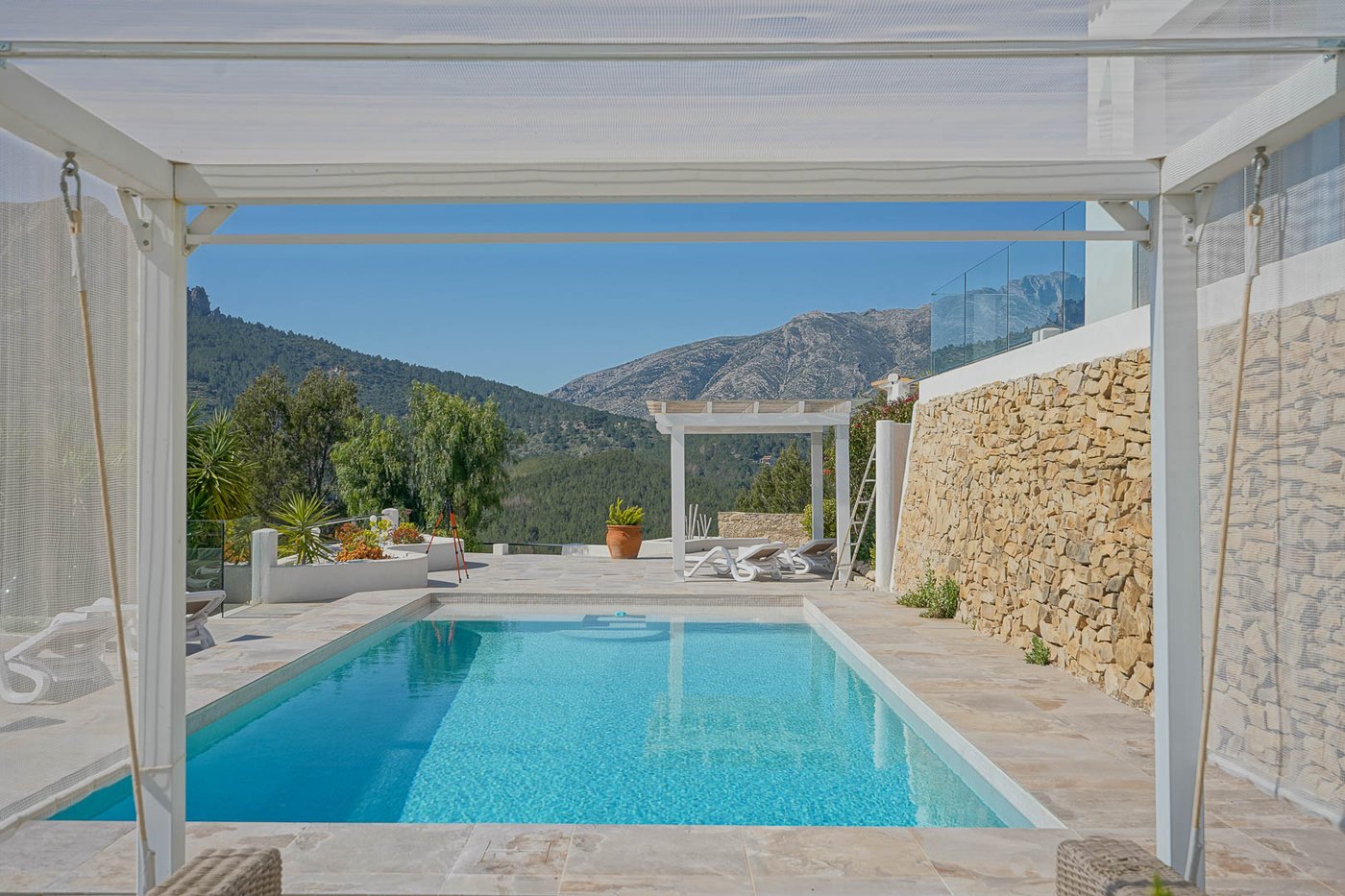 Modern finca with panoramic mountain and sea views in Benissa