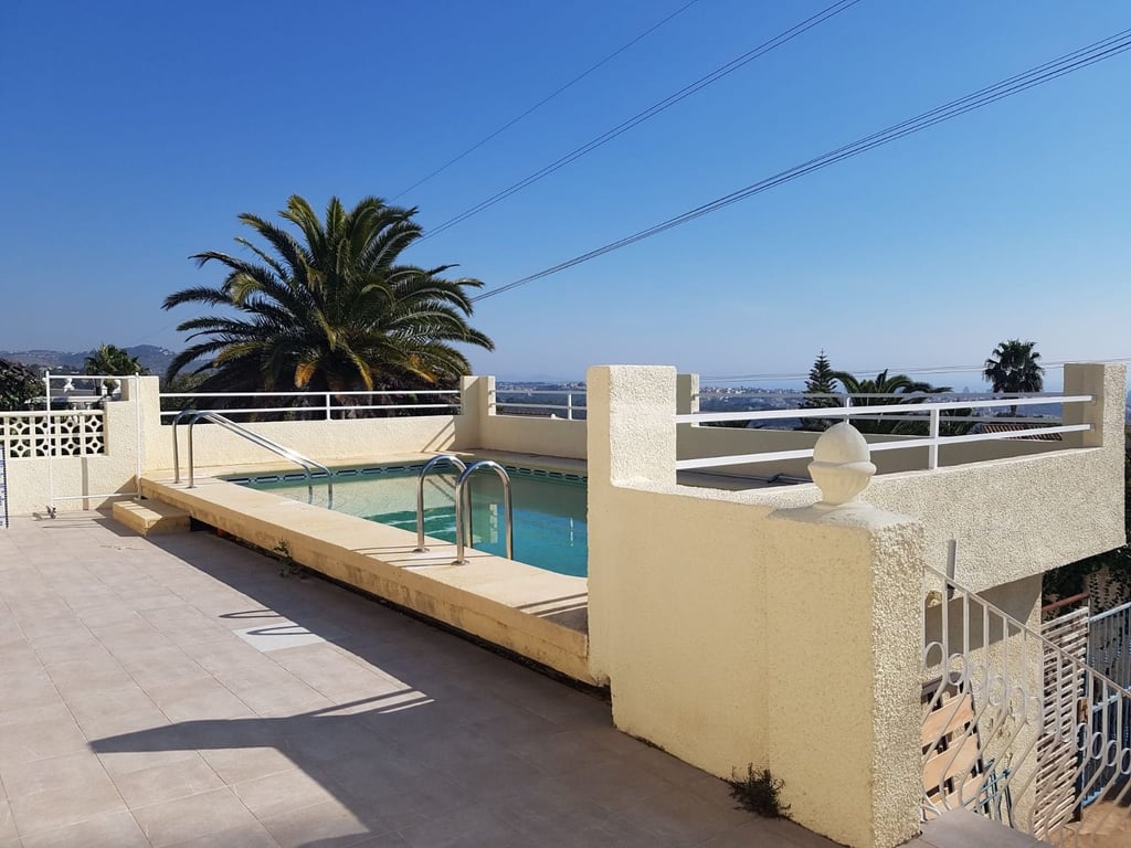 Villa  con vistas al mar en venta en Partida Estación, Calpe - 2