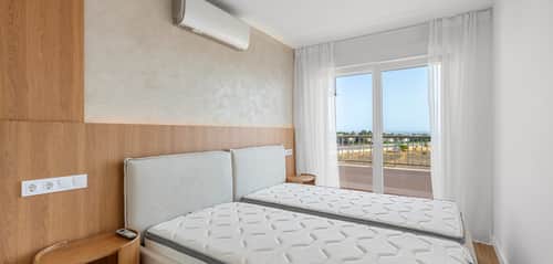 Volledig gerenoveerd penthouse met zeezicht in Punta Prima — foto 13