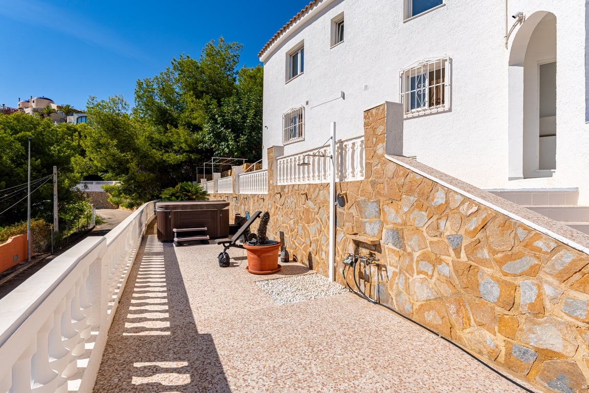 5-bed Villa in L'Alfàs del Pi photo 5