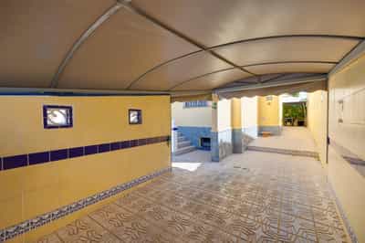 Villa te koop met onderbouw - 3