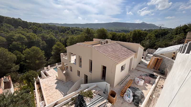 Turnkeyvilla in het groene Sol d’Este, Jávea