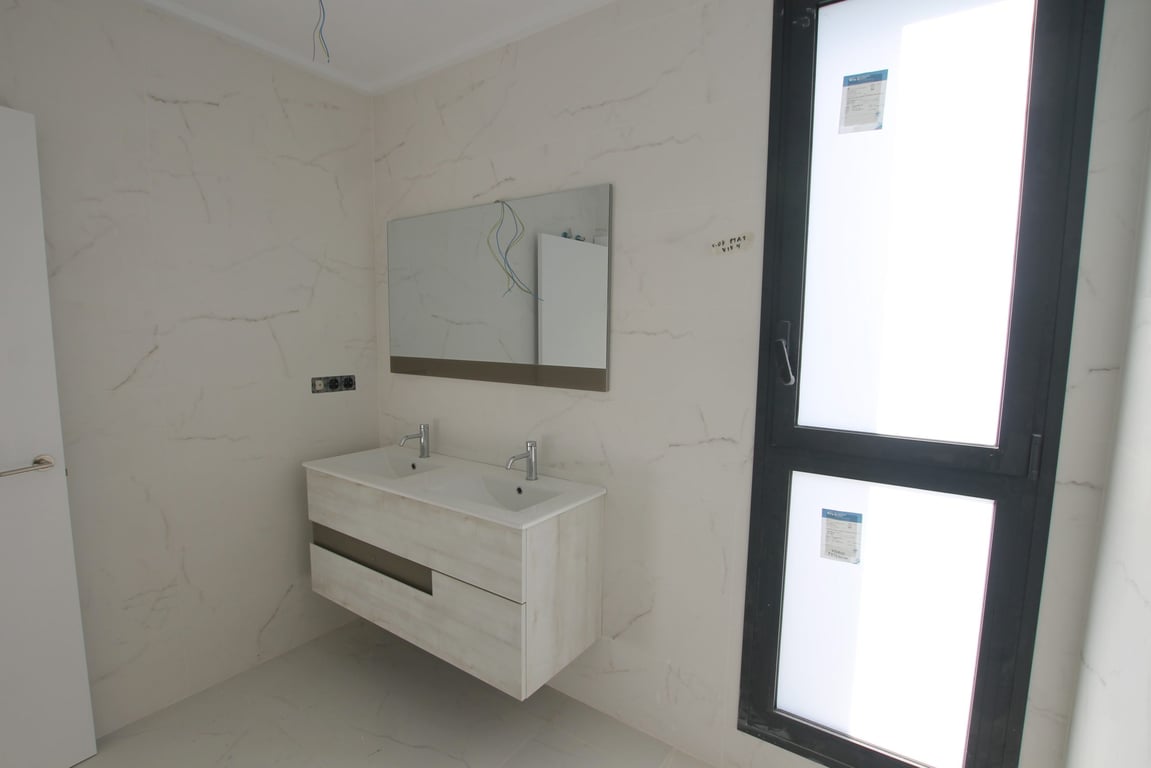 Property #RH20776 - 50