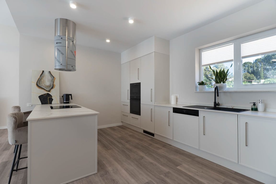 Property #RH21400 - 11