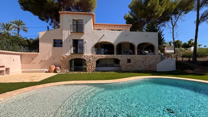 Tijdloze mediterrane villa in El Tosalet, Jávea