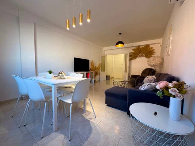 Apartamento con balcón en Denia, 4 dorm., 110m²